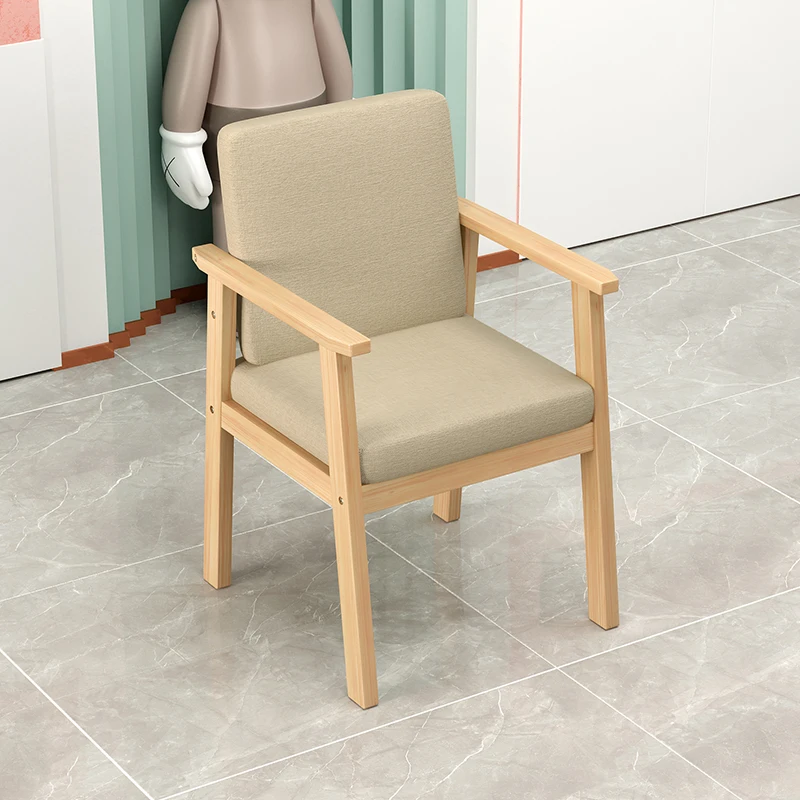 Рисунок 6 - Деревянный стол для хранения ногтей