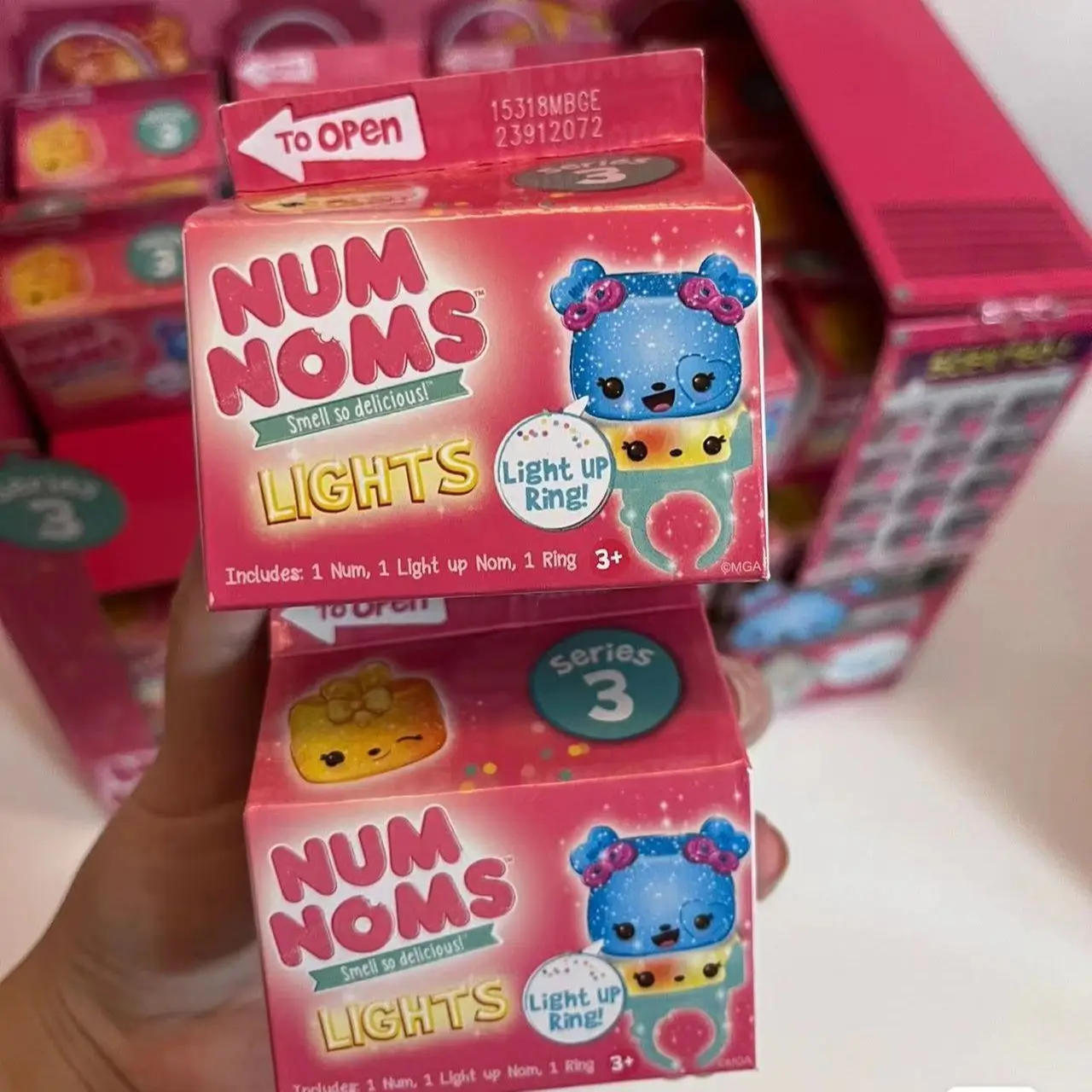 Num Noms lights up ring Slime So Delicious Surprise Toys Mystery Makeup Lip Gloss Smell Snackables Kawaii Dolls