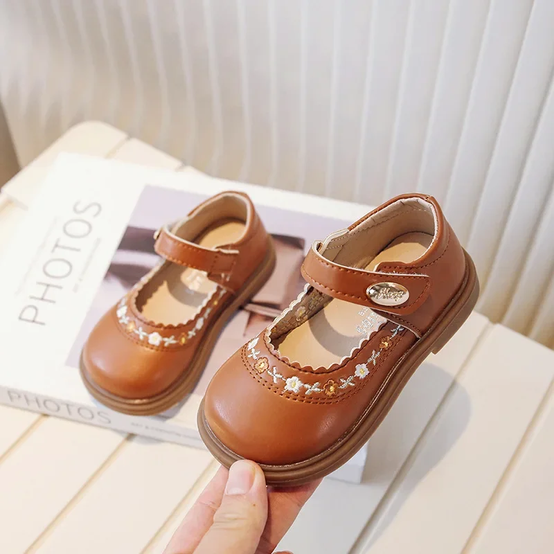 Children's Leather Shoes Spring Autumn Versatile Kids Mary Jane Shoes Fashion Embroidered Flower Causal Princess Shoes for Girls 2