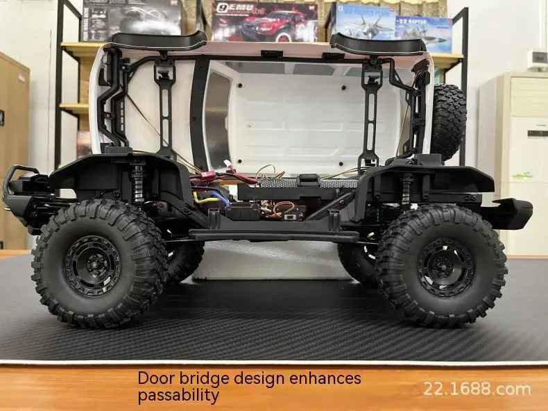 Voiture télécommandée tout terrain Jeep Jaune 1/10