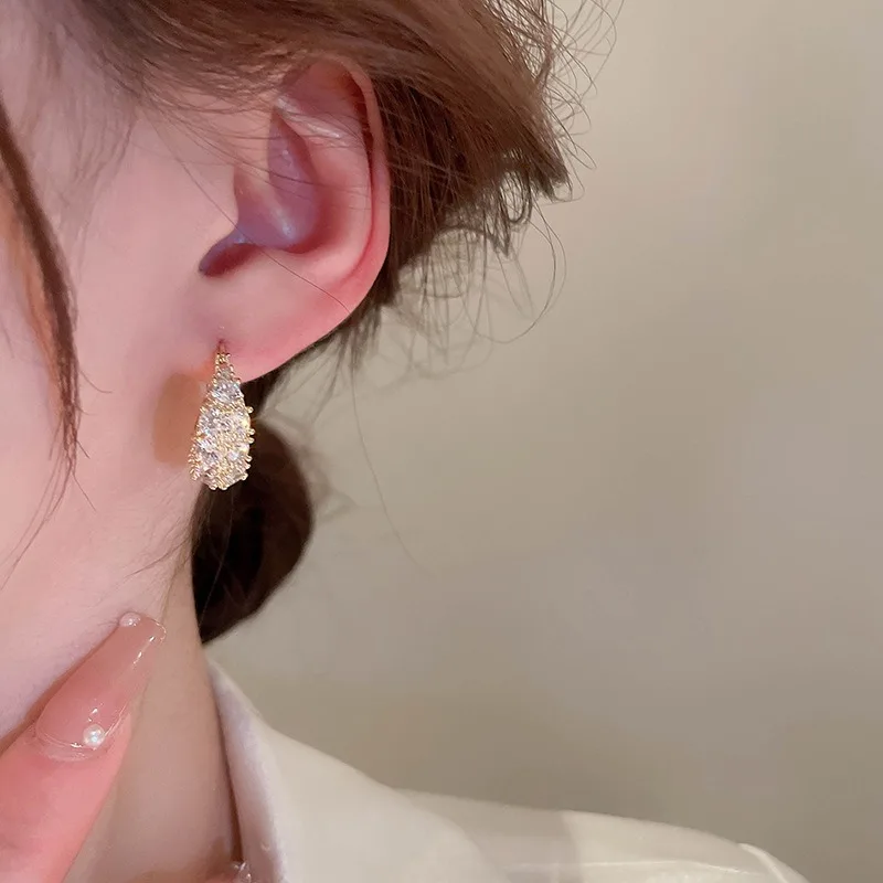우아한 슈퍼 깜박이는 라운지 라인 석 상감 전체 지르코니아 가방 모양 귀 스터드 라이트 럭셔리 다목적 귀걸이 클래식 쥬얼리