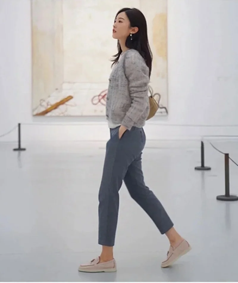 2024 genuine leather tassel buckle loafers, suitable for women with flat bottomed lazy feet, versatile soft bottomed suede leath