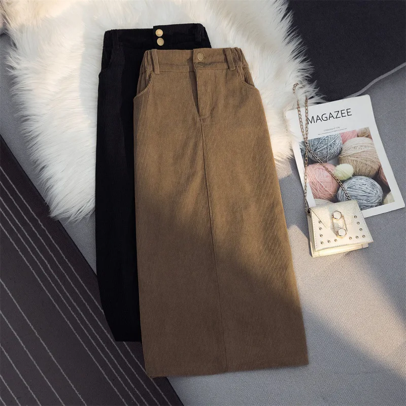 

2023 new autumn and winter corduroy half-skirt women's high-waist slimming mid-length crotch-covering butt-covering long skirt
