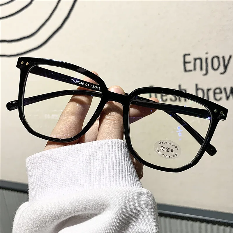 Рисунок 4 - Очки TR90 с защитой от близорукости