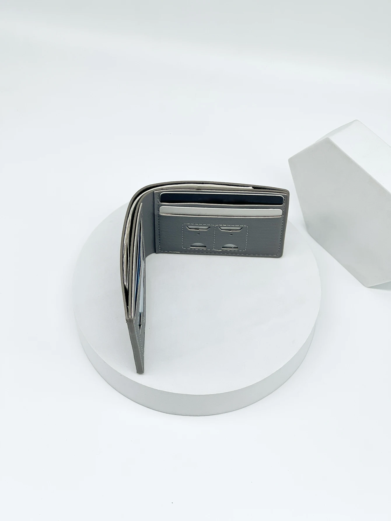 Schlanke Mini-Kurzbrieftasche für Herren – kompakte Multi-Kartenfächer, leichtes, taschenfreundliches Design, ideales Geschenk für Männer – Detail 7