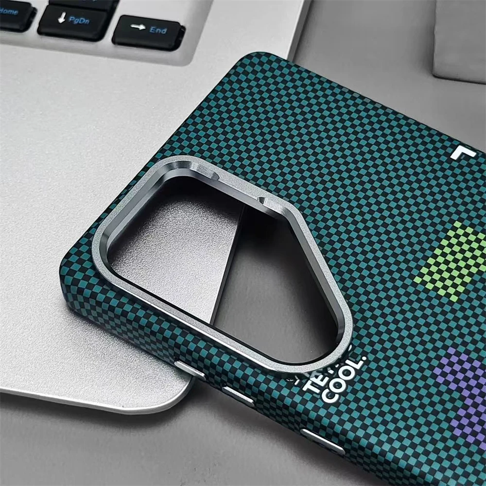Carbon Fiber Pattern Magnetic Phone Case - Shockproof & Wireless Charging Compatible Cover