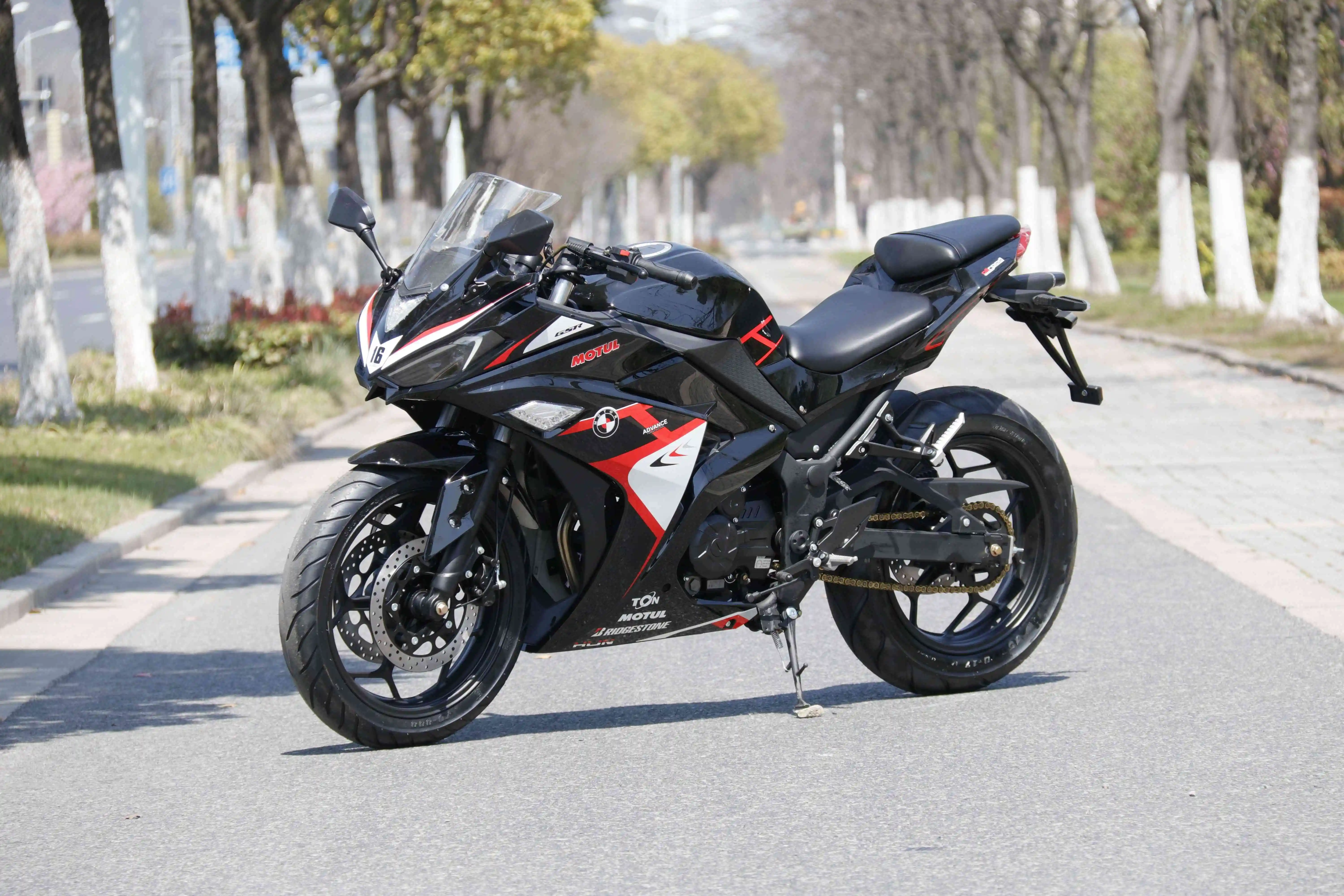 Рисунок 2 - Спортивный гоночный мотоцикл kawasaki
