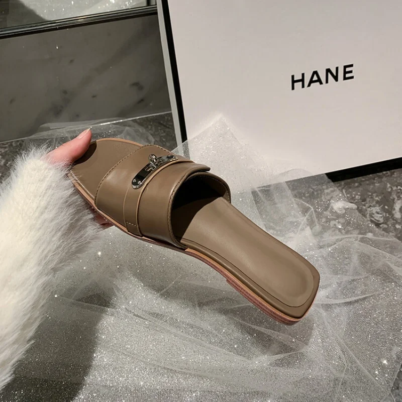 New Classic Single Button Natural Leather Slippers are Comfortable Fashionablea nd Versatile Suitable for any Occasion