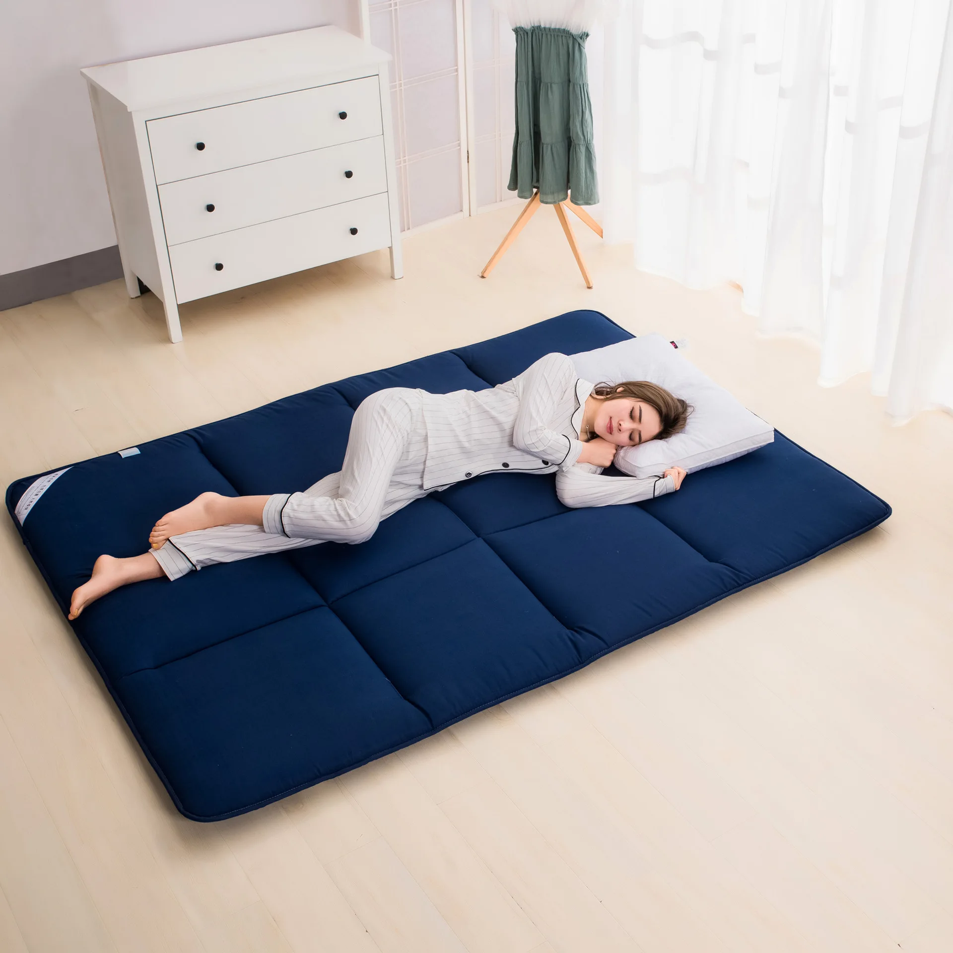 Description Picture 3 of itemThickened Mattress Student Dormitory Mattress Wholesale Single Double Foldable Mattress Upper and Lower Bed Sponge Cushion