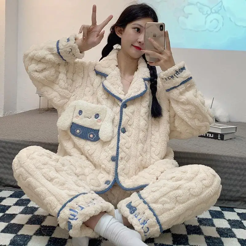 

Sanrios Cinnamoroll Kuromi Women's Nightgown for Home Wear Anime Winter Thickened Velvet Warm Girl Heart Home Clothes Set Kawaii