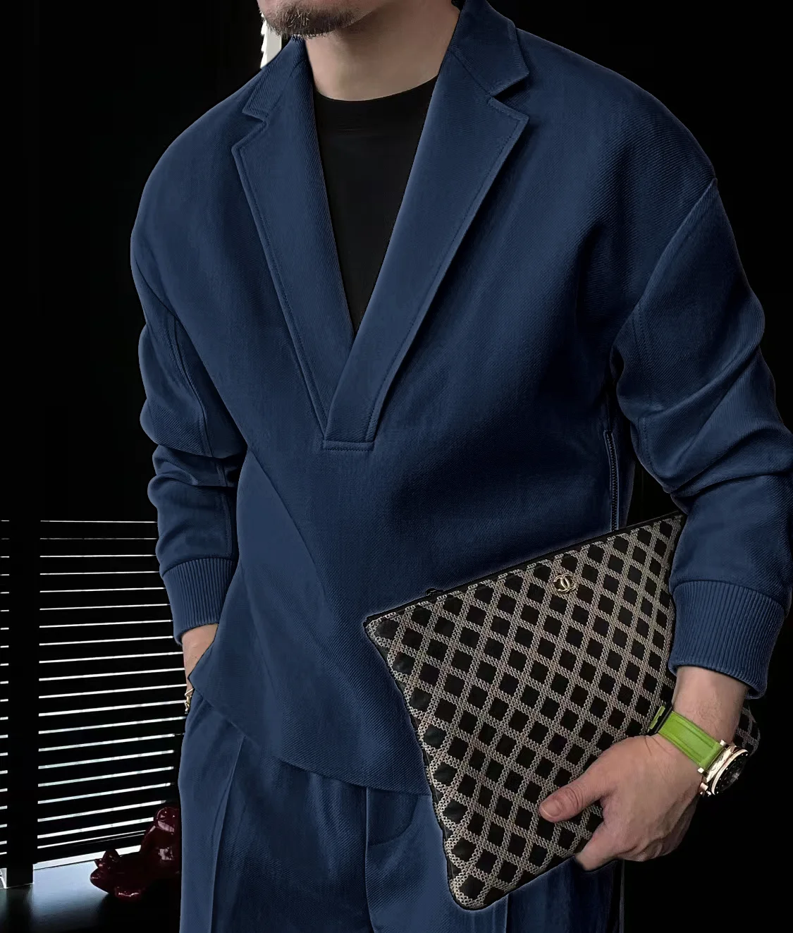 2024 Long Sleeved Casual Minimalist V-Neck Solid Color Double-Sided Zipper Retro Elegant Light Mature Style Men's Clothing Top