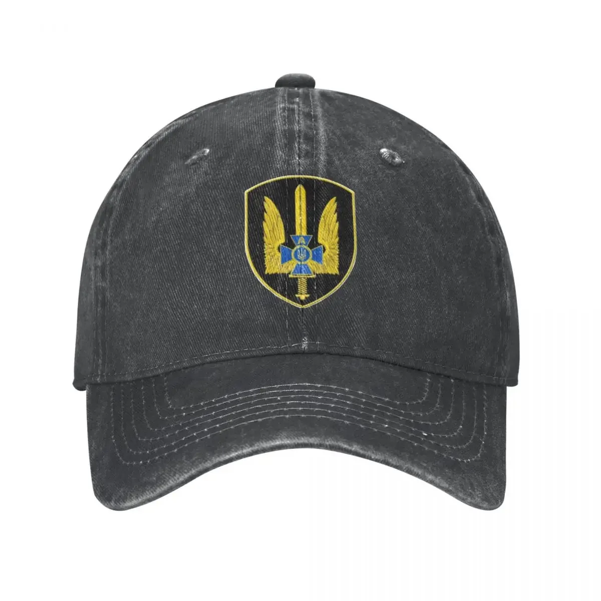 

Демисезонная бейсболка из денима для конского хвоста со вставками в украинском стиле