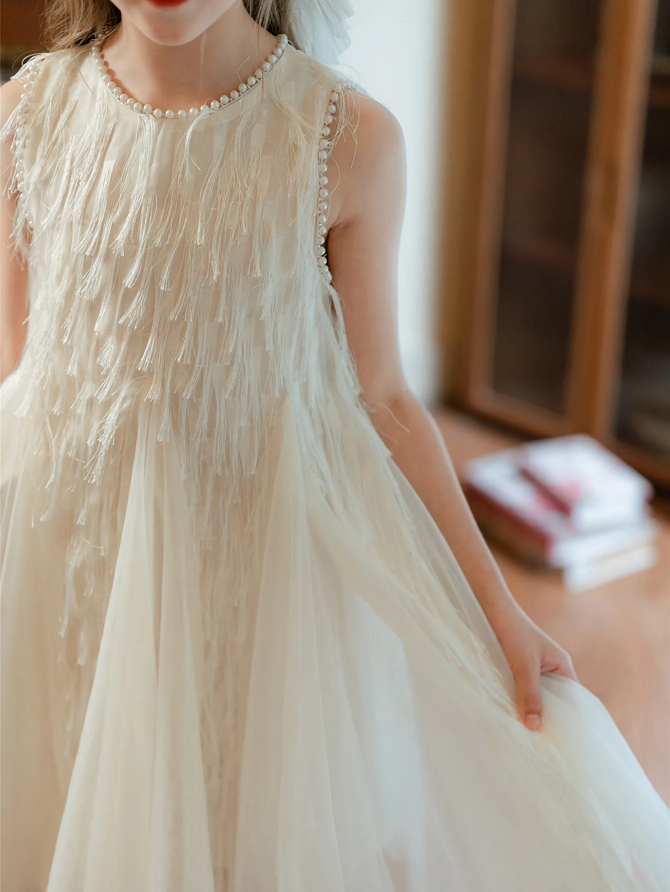 2025 الصيف الفتيات الصغيرات بلا أكمام فستان شبكي فستان الأميرة الأطفال موضة صد فستان 4-14 سنة الفتاة فستان أنيق