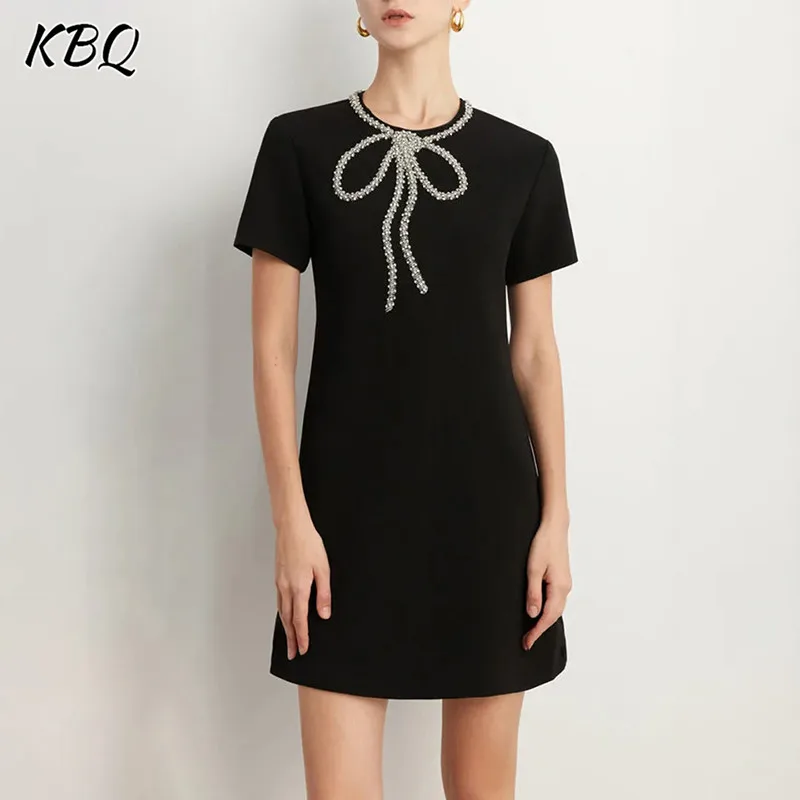 

KBQ однотонное лоскутное минималистичное платье со стразами для женщин Круглый вырез короткий рукав Высокая талия Элегантные платья Женская мода стиль