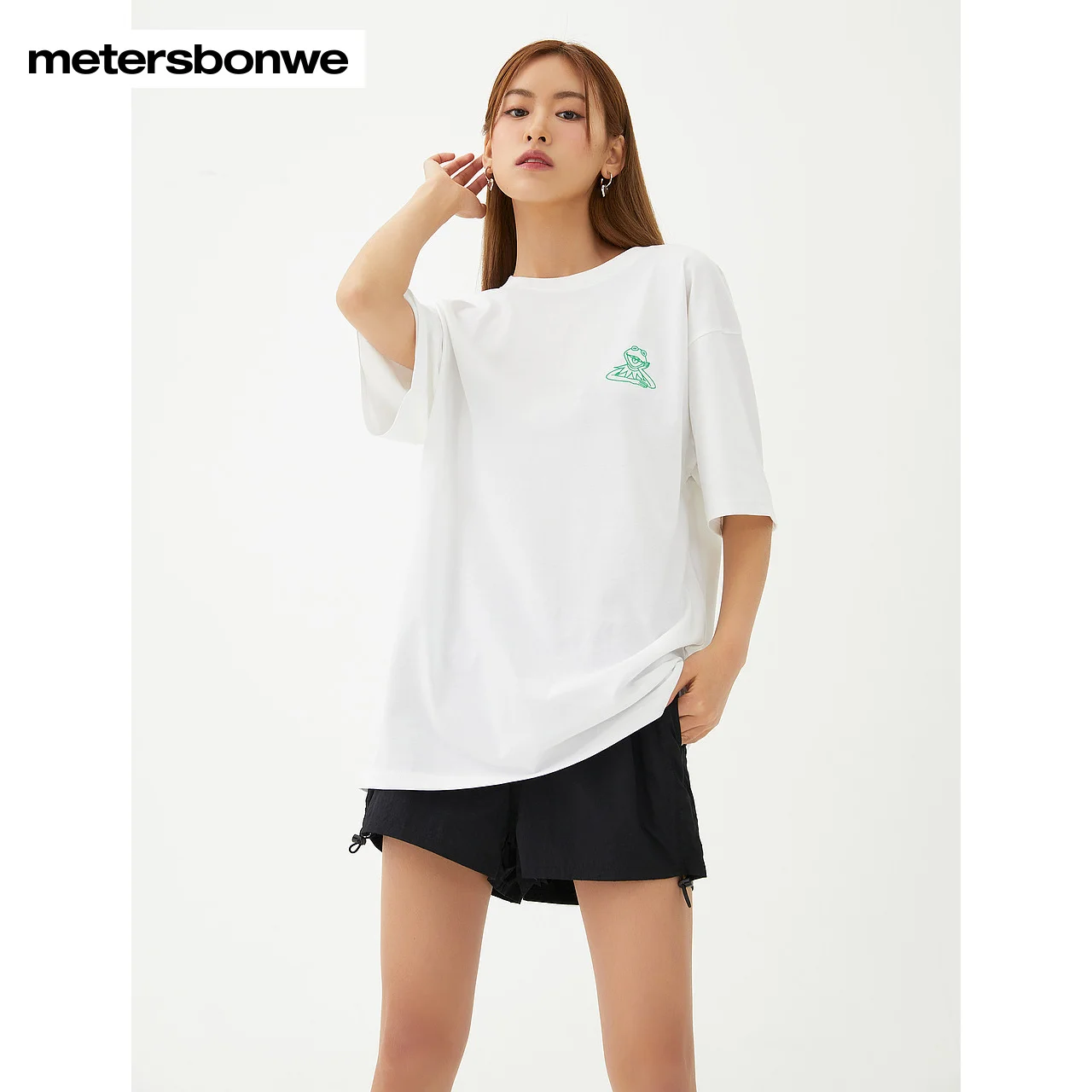 

Футболка Metersbonwe Мужская/Женская свободного покроя с принтом на спине