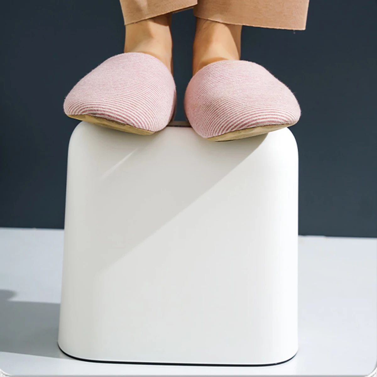 Slim Bathroom Trash Can 5