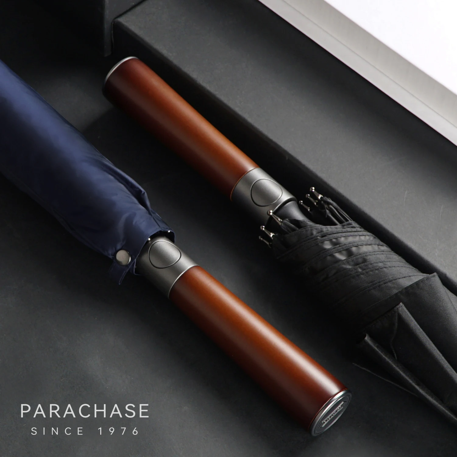 

Windproof Long Umbrella for Men, UV Protection, Wooden Handle Big Sun Umbrella Strong, 122cm Large Golf Rain Umbrella Parasol