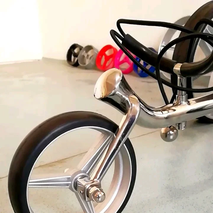 

Электрическая тележка для гольфа с немецким небольшим мотором