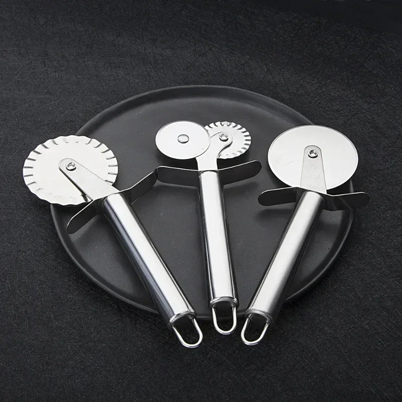 New Household Stainless Steel Roller Pizza Knife Quick Cutting Tool for Baking Pancakes and Pastries Four Styles To Choose From