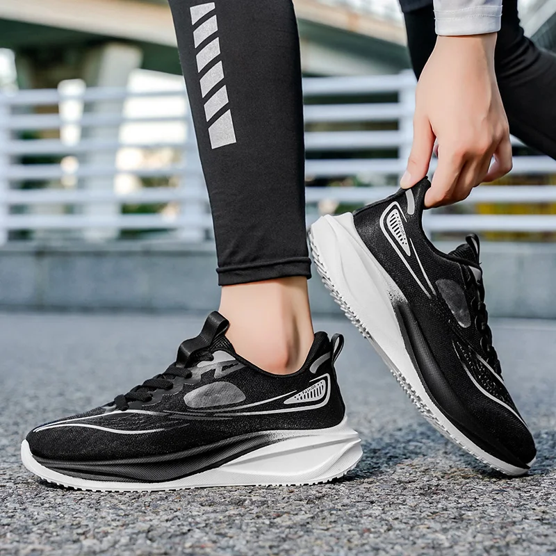 Men's Breathable Mesh Running Shoes Lightweight Soft Sole Trainer_voghion.com