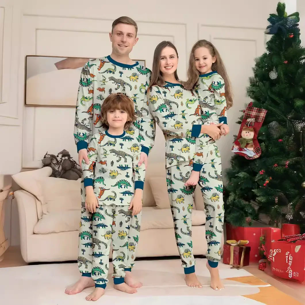 thumbnail image 1 of Conjunto de pijama navideño para adultos y niños con estampado de dibujos animados y trajes familiares a juego para la Feliz Navidad 2025, pijamas suaves y bonitos, disfraces para niños, 1 of 5