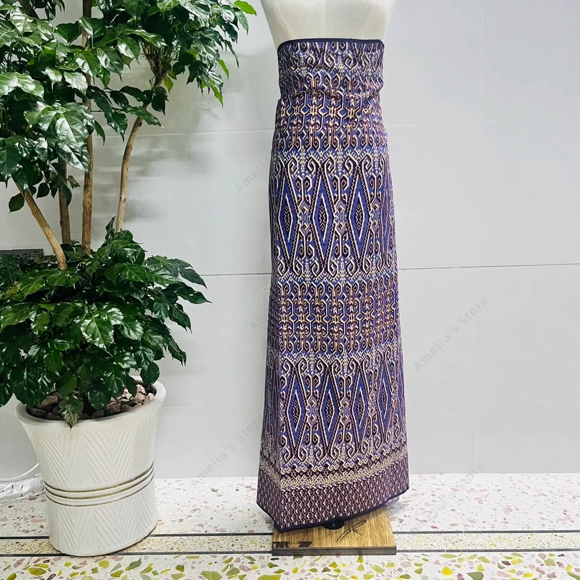 Men's and Women's Longyi Sarong - Thai & Burmese Traditional Ethnic Skirt for Summer Thailand Indonesian Beach Sarong
