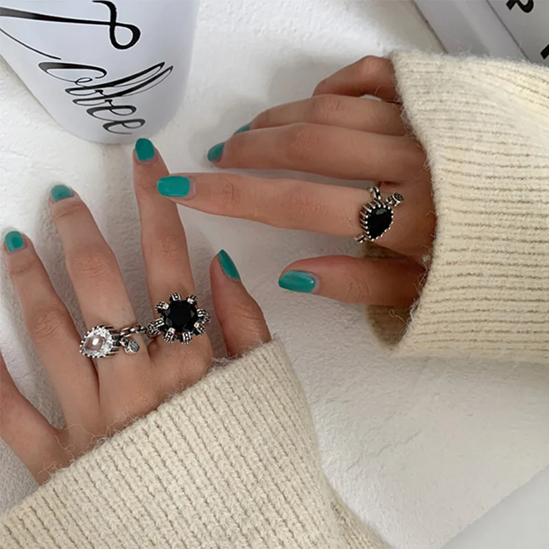 Mewanry Water Drop Geometric Zircon Rings For Women Girls New Trendy Simple Vintage Elegant Temperament Engagement Jewelry Gifts