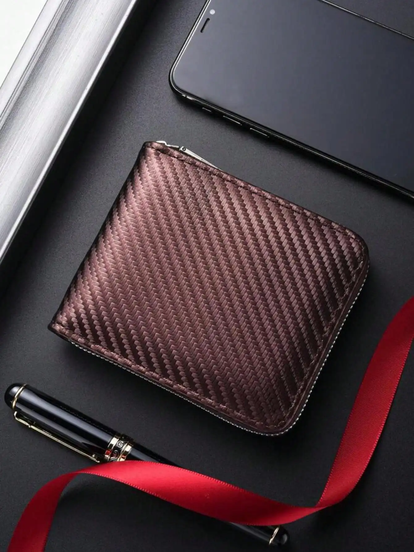 Sleek RFID-Blocking Minimalist Men's Wallet with Multi-Card Slots and Zipper