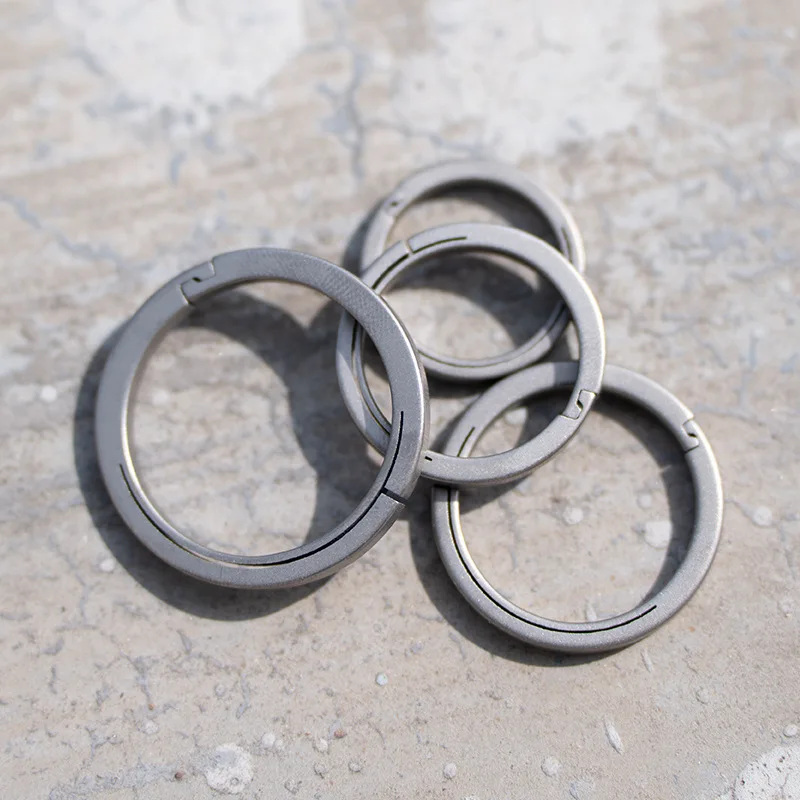 Titanium Alloy Quick Release Keychain and Belt Buckle - Versatile Outdoor EDC Tool