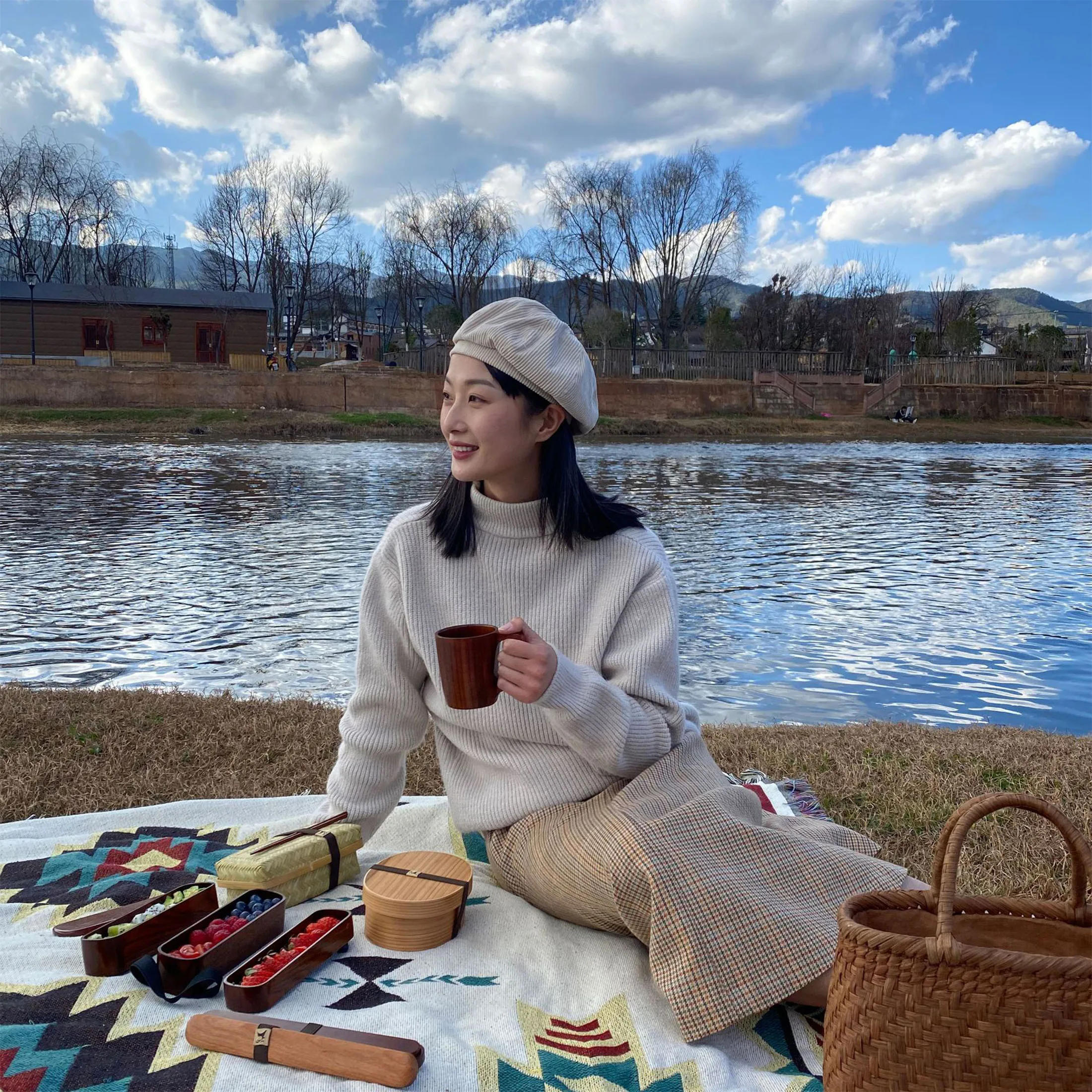 Wooden Bento Boxes Lunch Box Japanese Style Food Containers Picnic Box with Spoon Chopsticks for Men Women Office Camping Travel