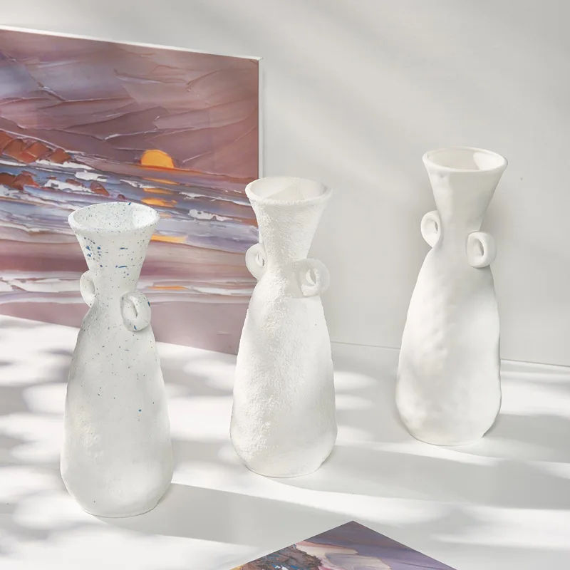 

Novelty Home Decor Aesthetic White Vase Interior Tabletop Accessories Ceramic Hydroponic Vases Living Room Decor Flower Bottle