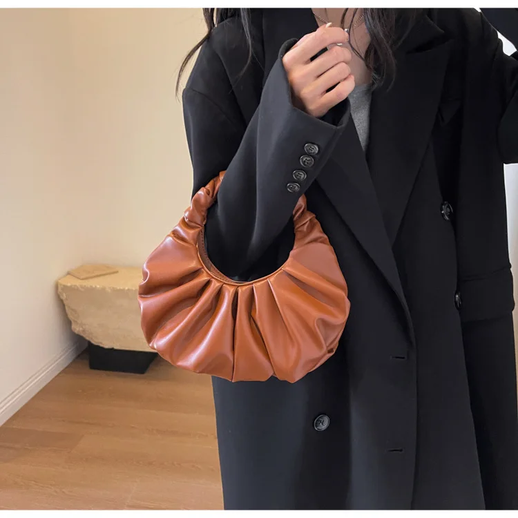 

Women Korean Version Fashionable Pleated Cloud New MiniMalist Handbag,