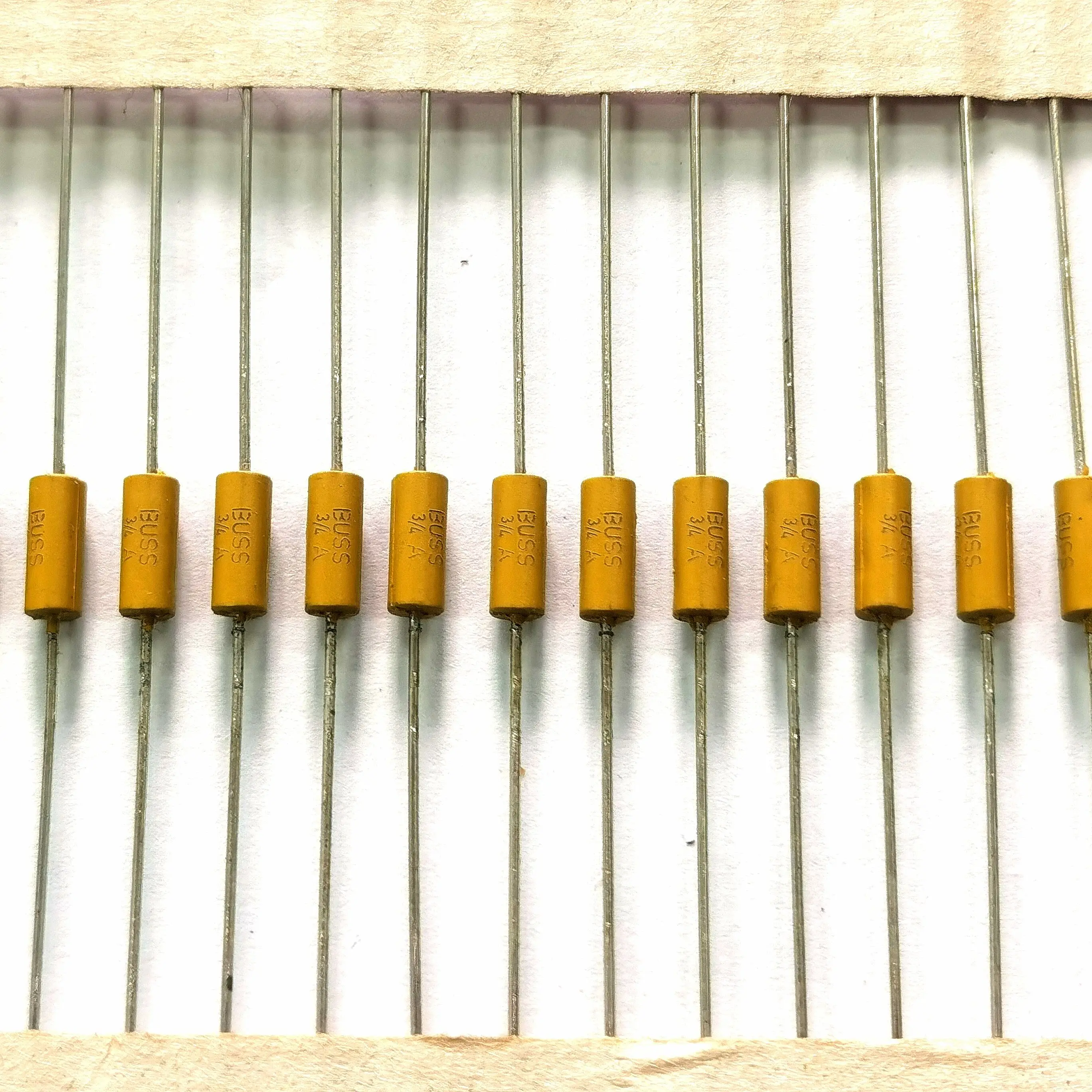 

20PCS 2.4*7mm Axial Lead yellow black Fuse 125V 2.4 x 7 375mA 500mA 750mA 1A 1.5A 2.5A 4AFast Blow PICO Resistance Fuse