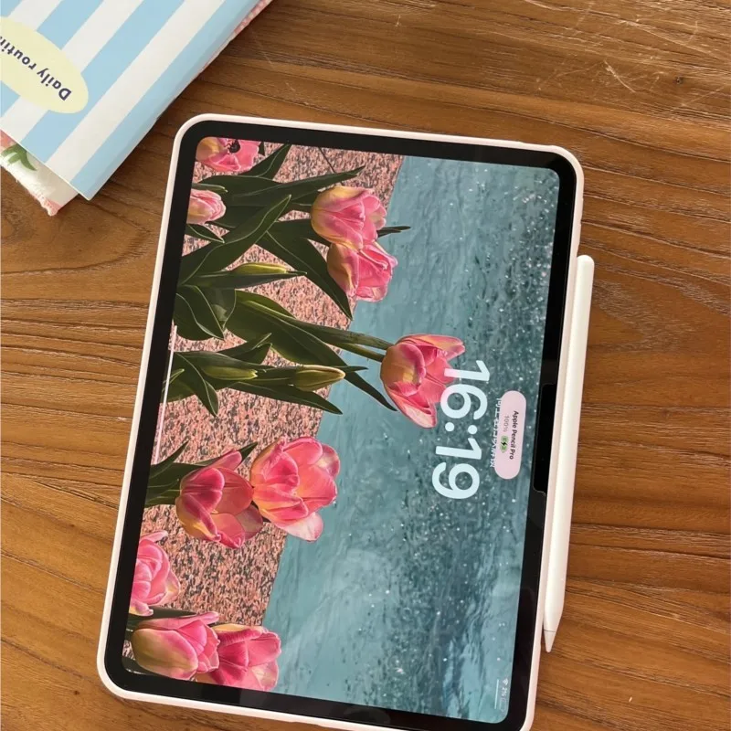 Sleek Transparent Tablet Case - Minimalist Protective Cover