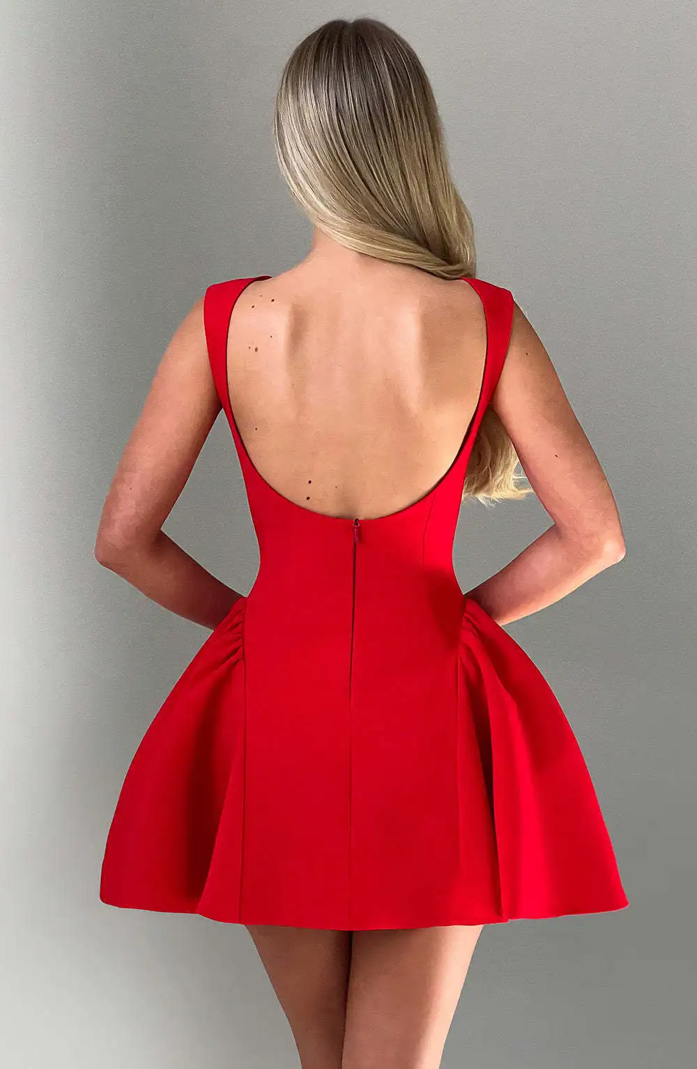 Elegant Sleeveless Folded Bodycon Skirt Women Sexy Backless Tight Party Club Evening Dress Slim Autumn/Winter Vestido