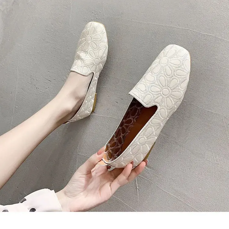 Top Quality Women's Hollow Ballet Flats Yellow Emboridery Designer Shoes for Women 2022 Summer Square Toe Soft Leather Moccasins tesco shoes women's flats	