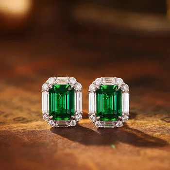 2025 New Princess Versatile Geometric Earrings Emerald Elegant Geometric Oval Light Luxury Style Evening Dress Accessories