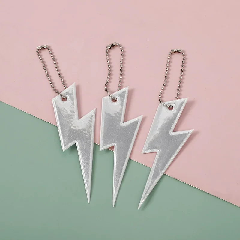 JSUOEO Ciondolo riflettente, 18 Pezzi Riflettori Bambini Set Impermeabile Riflettente Fantasma Ciondolo per Borsa Scuola Abbigliamento Zaino Ciclismo