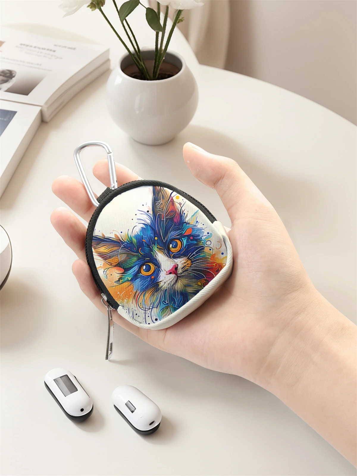 Colorful cat pattern printed mini wallet, lightweight zipper change bag with hook clip, headphone key bag, suitable for both men