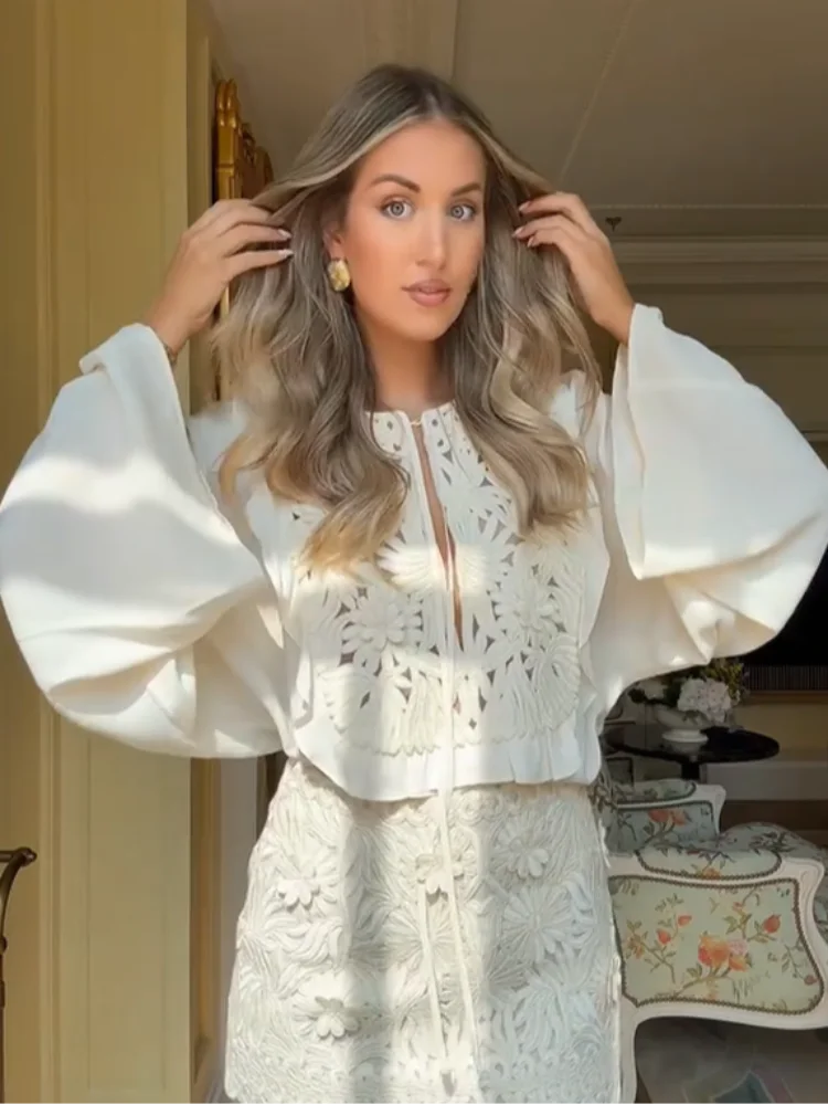 Chic White Floral Embroidery Shirts Sets Women Patchwork Long Flare Sleeves Shirt Mini Skirts 2 Pieces Sets Summer Beach Outfits