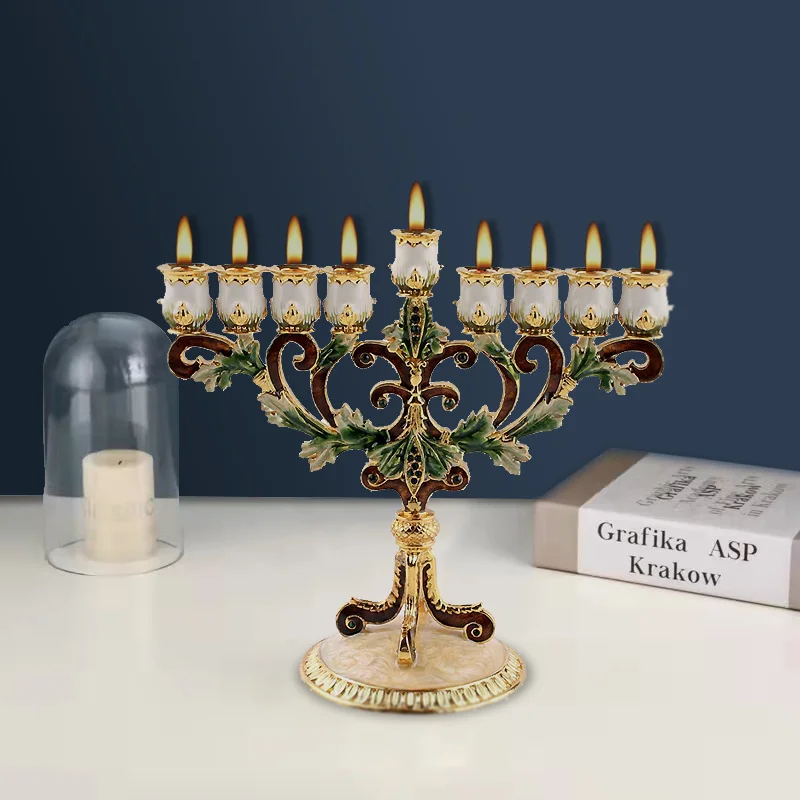 Ménorah De Hanoukka Vintage 9 Branches - Base Stable, Design En Fer Doré - Pour Célébration Sûre Et élégante Décoration Fête Juive Ménorah De Hanoukka Vintage 9 Branches - Base Stable, Design En Fer Doré - Pour Célébration Sûre Et élégante Décoration Fête Juive