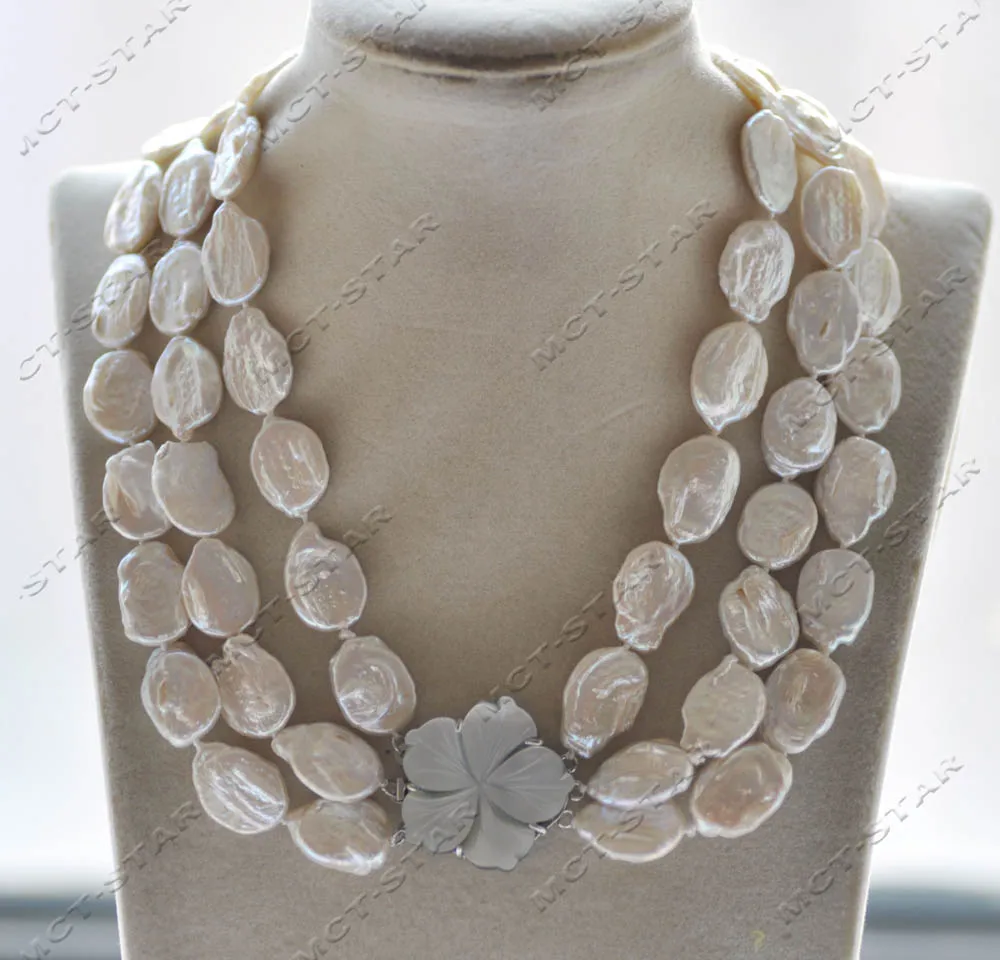 

Z12874 Luster 3Row 18" 19mm White Ellipsoid Coin Pearl Necklace