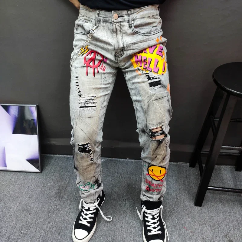 

Graffiti Letter Print Skinny Jean Men Erkek Jean Pantolon Slim Jeans Homme Mens Pant Jeans Slim Calf Pants Men Excluding Chain