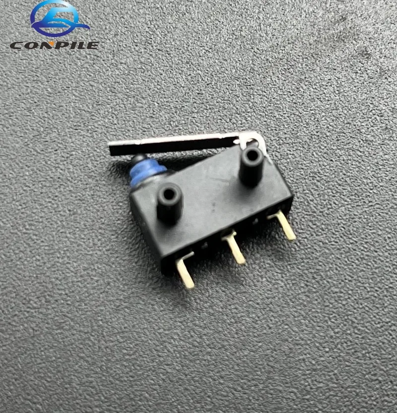 1pc Original D2hwbl211d D2hwbr211d Waterproof Micro Switch Normally