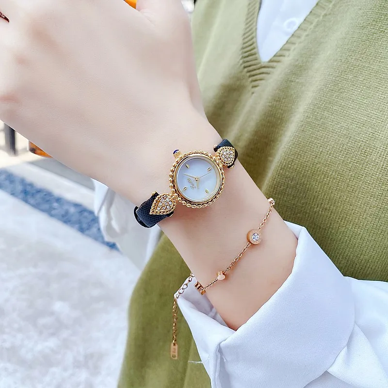 UTHAI ساعة نسائية خفيفة ماركة فاخرة شل تواجه ساعات...