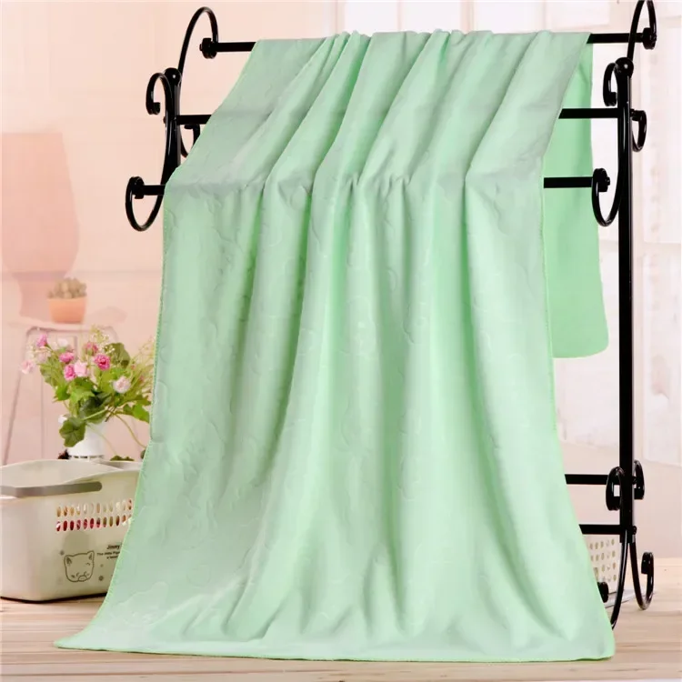 Household Supplies Solidcolor Microfiber Embossed Bear Bath Towel 70*140 Absorbent Thickened Soft Embossed Bath Towel Accessory