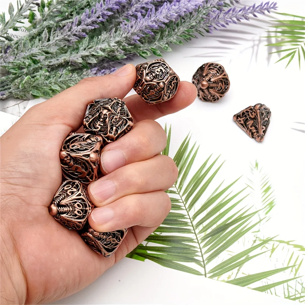 Metal DND Dice Set, 7-piece warrior head hollow design, easy to roll D&D dice, role-playing game D&D metal dice 3