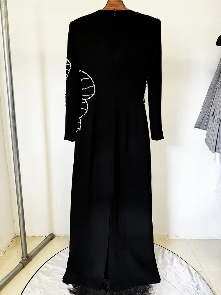 أحدث صيحات الموضة لعام 2025 من HIGH STREET فستان ط...