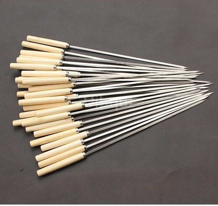 Barbecue Skewers BBQ Grilling Accessories Flat Barbecue Stick BBQ Roasting Needle with Wooden Handle Kebabe Skewers Stainless Steel Roasting Tools rotisserie long skewers