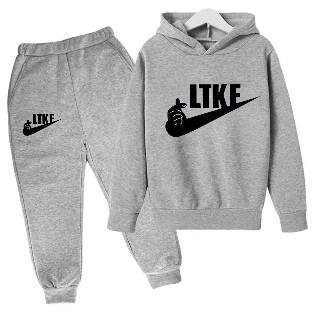 thumbnail image 1 of Conjunto de 2 piezas de sudadera con capucha y pantalón con estampado de marca de diseñador para niños y niñas, ropa deportiva informal de moda para primavera y otoño, 1 of 4